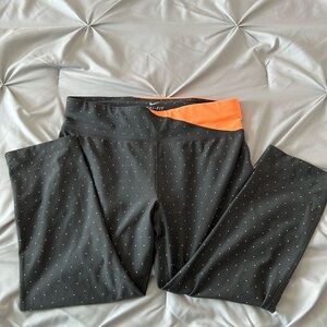 Women’s Nike Dri-Fit Leggings Size Medium